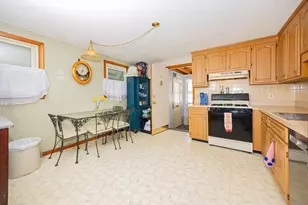 73 Sherman St, Brockton, MA 02302 - Photo 5