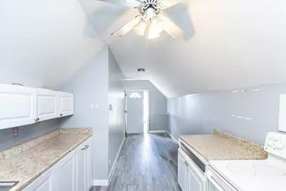 10 Green St, Leominster, MA 01453 - Photo 17