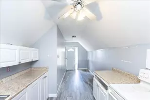 10 Green St, Leominster, MA 01453 - Photo 17