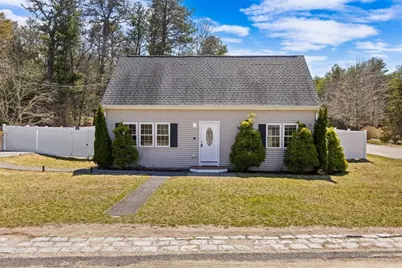 21 King Ave, Plymouth, MA 02360 - Photo 1