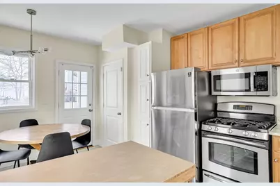 58-60 Elmwood #60, Somerville, MA 02144 - Photo 5