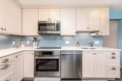 295 Lynn Shore Dr #702, Lynn, MA 01902 - Photo 15