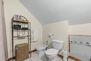 31 Sachem St, Fall River, MA 02724 - Photo 23