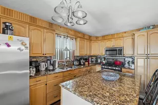 31 Sachem St, Fall River, MA 02724 - Photo 11