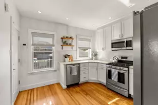 135 Thacher St, Milton, MA 02186 - Photo 9