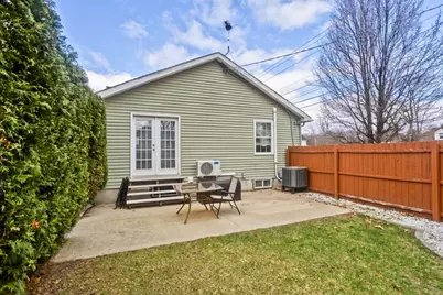 405 New Ludlow Rd, Chicopee, MA 01020 - Photo 9