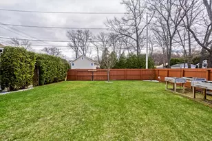 405 New Ludlow Rd, Chicopee, MA 01020 - Photo 7