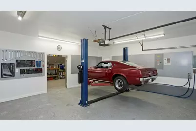 405 New Ludlow Rd, Chicopee, MA 01020 - Photo 37