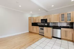 6 Cushing St, Waltham, MA 02453 - Photo 9