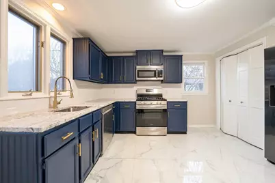 1138 Sassaquin Ave, New Bedford, MA 02745 - Photo 11