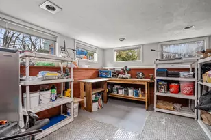 34 Locust St, Burlington, MA 01803 - Photo 19