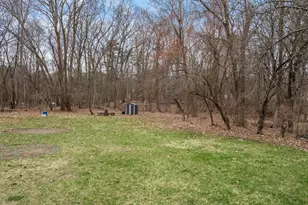 34 Locust St, Burlington, MA 01803 - Photo 25