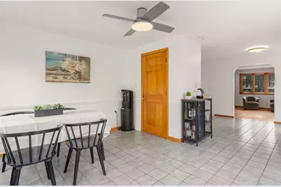 34 Locust St, Burlington, MA 01803 - Photo 9