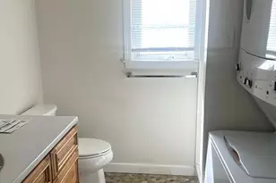 147 Lake Ave, Worcester, MA 01604 - Photo 9