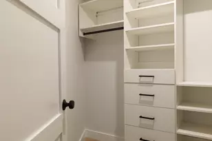712 Watertown St, Newton, MA 02460 - Photo 23