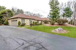 42 Angela St, Canton, MA 02021 - Photo 3