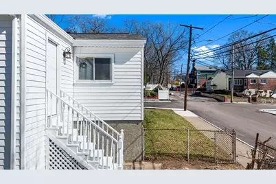 42 Brockton St, Boston, MA 02126 - Photo 25