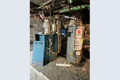 591 Varnum Ave, Lowell, MA 01854 - Photo 37