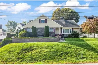 3 Greenview Rd #3, Stoneham, MA 02180 - Photo 1