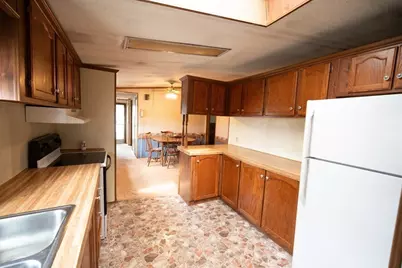 131 Champagne, Gardner, MA 01440 - Photo 13