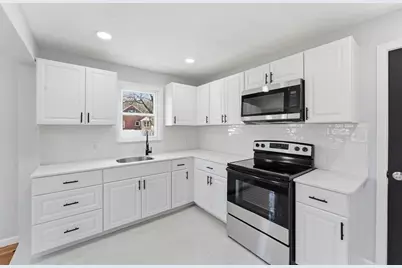 21 Wrona St, Springfield, MA 01151 - Photo 5