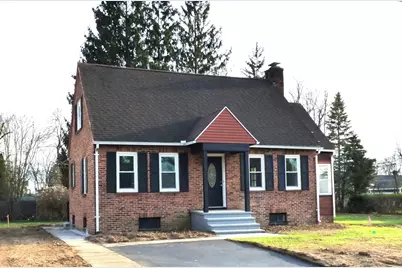 21 Wrona St, Springfield, MA 01151 - Photo 1