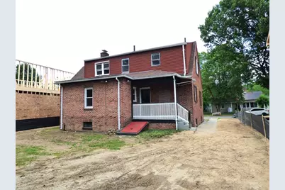 21 Wrona St, Springfield, MA 01151 - Photo 3