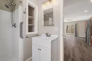 225 N Main St, Northbridge, MA 01588 - Photo 25