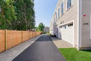 257 R Market St, Boston, MA 02135 - Photo 41