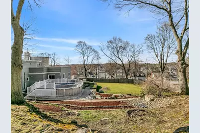 46 Clairmont St, Lynn, MA 01904 - Photo 31