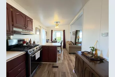 16 Mobile Home Way, Springfield, MA 01119 - Photo 9