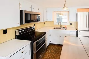 16 Willow Rd, Milford, MA 01757 - Photo 7