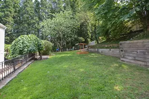 10 Radcliffe Rd, Belmont, MA 02478 - Photo 17