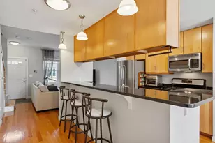 7 Lark Dr, Boston, MA 02126 - Photo 5
