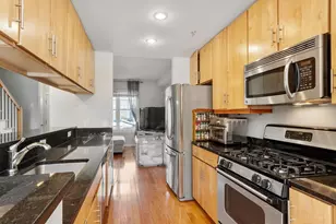 7 Lark Dr, Boston, MA 02126 - Photo 9