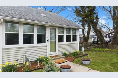 52 Point St, Fairhaven, MA 02719 - Photo 3