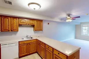 23 Greenleaves Dr, Amherst, MA 01002 - Photo 3