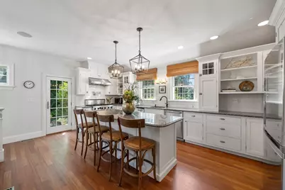 104 Standish St, Duxbury, MA 02332 - Photo 5
