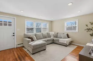 53 Enfield St, Lowell, MA 01852 - Photo 7