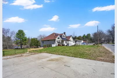 1542 S Branch Pkwy, Springfield, MA 01129 - Photo 39