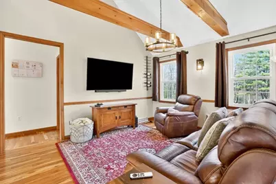 1542 S Branch Pkwy, Springfield, MA 01129 - Photo 13