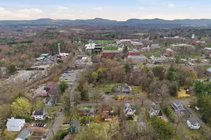 104 Spring St, Amherst, MA 01002 - Photo 35