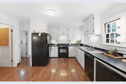 104 Spring St, Amherst, MA 01002 - Photo 11