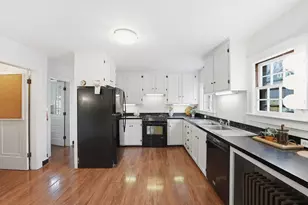 104 Spring St, Amherst, MA 01002 - Photo 11