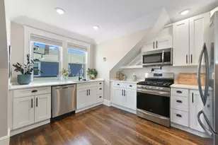 13 Roslyn St, Salem, MA 01970 - Photo 11