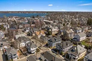 13 Roslyn St, Salem, MA 01970 - Photo 3