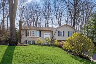 19 Duggan Dr, Framingham, MA 01702 - Photo 1