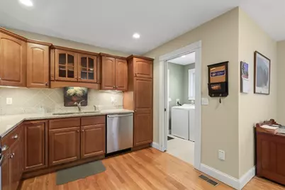 31 Hillside Ave, Falmouth, MA 02556 - Photo 9