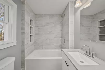 31 Dexter St, Methuen, MA 01844 - Photo 9