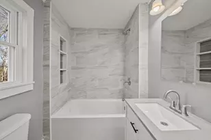 31 Dexter St, Methuen, MA 01844 - Photo 9